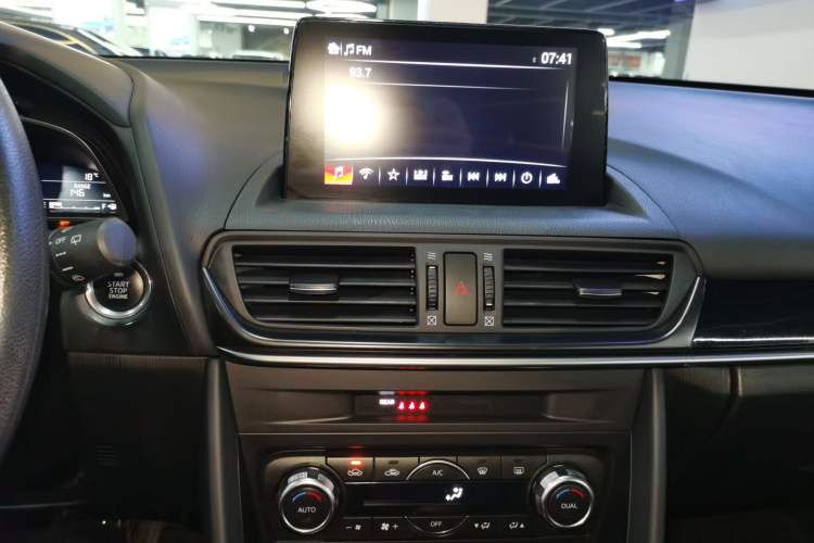 Used Mazda CX-4 2021 2.0L Automatic Two-Wheel Drive Blue Sky Dynamic Edition
