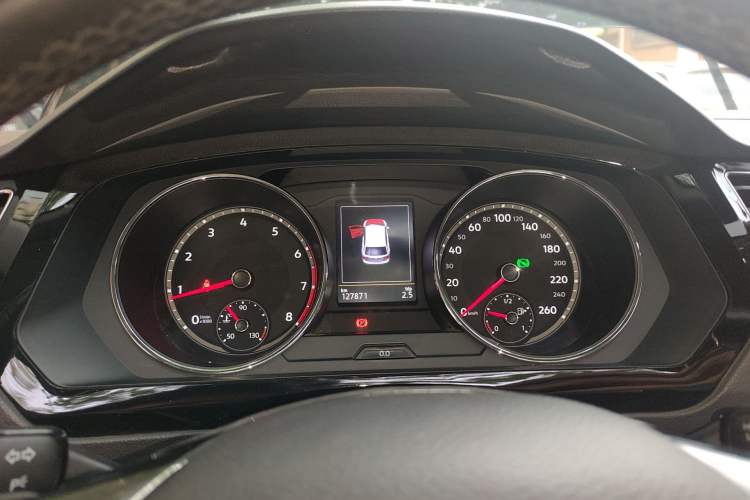 Used Volkswagen Tiguan L 2019 330TSI Automatic Two-Wheel Drive Smart Luxury Version China VI Standard