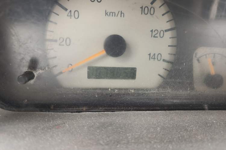 Used CHANGAN KUAYUE Xinbao MINI 2016 1.2L Double-Cab 2710 Rear Single Wheel DK12-10 Odometer Close Up