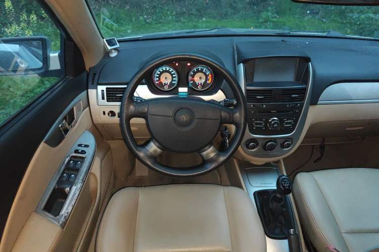 Used Buick Excelle 2011 1.6 LX-MT
