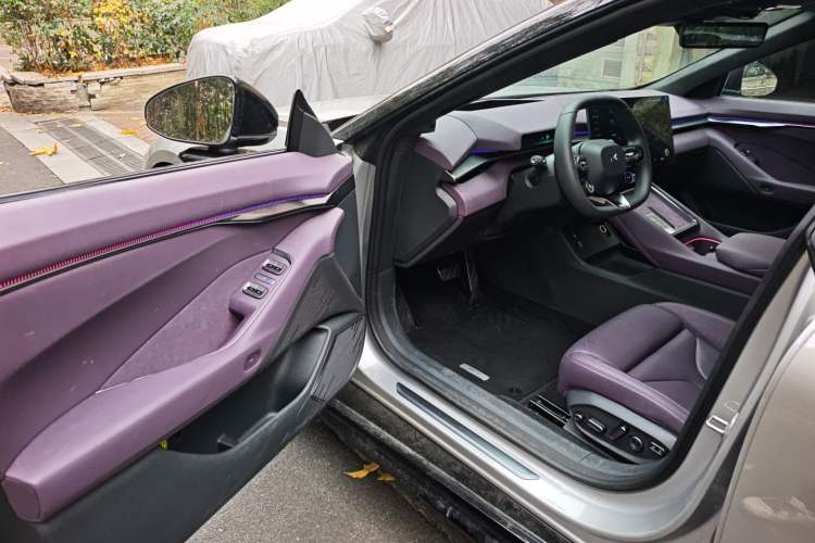 Used XPeng P7 2025 Model—820 Ultra Long Range Ultra Driver Seat