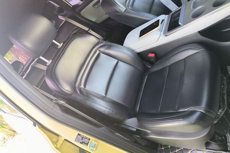 Used AION Y 2023 Younger