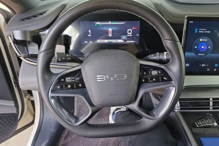 Used BYD Seal 07 DM-i 2025 DM-i 1.5L 70km Elite Model Steering Wheel