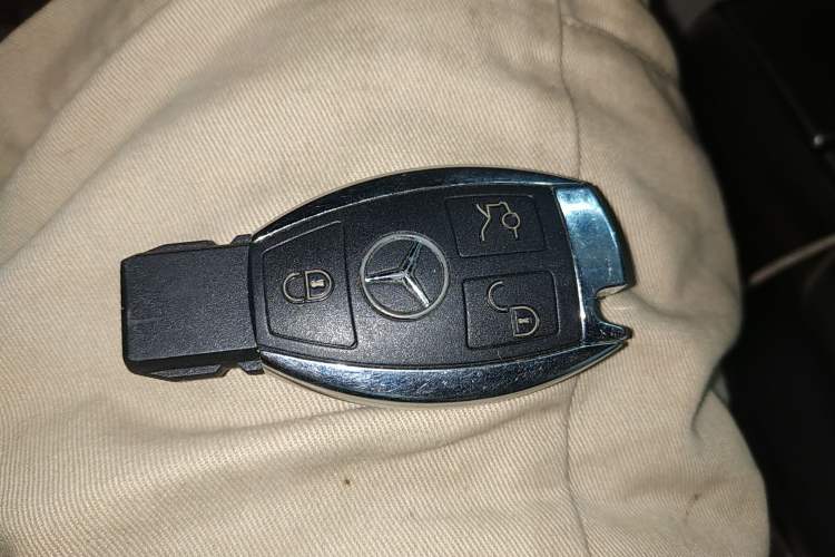 Used Mercedes-Benz R-Class 2014 R 320 4MATIC Business Model