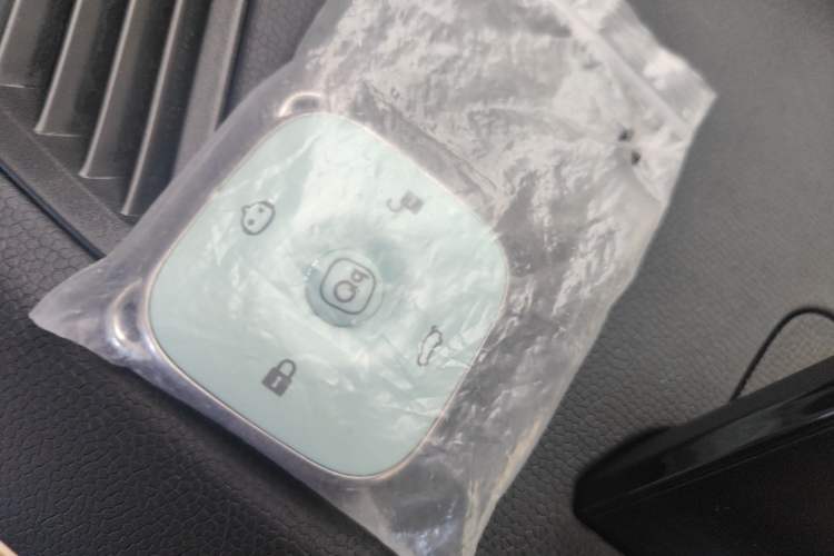 Used Chery QQ Domi 2025 Model 305km Comfort Edition Vehicle Key