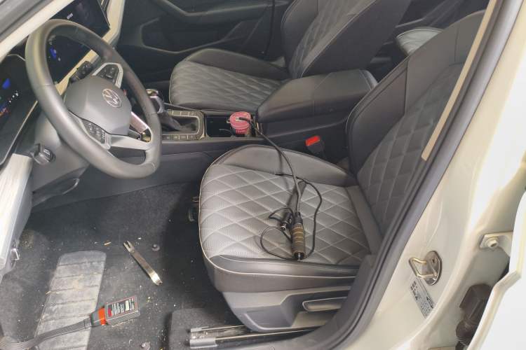 Used Volkswagen Sagitar 2023 200TSI DSG Excellence Edition Left Front Seat