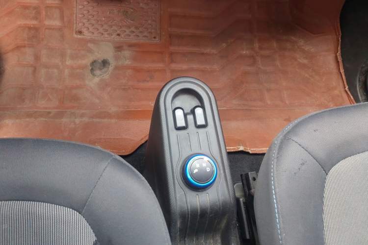 Used Wuling Hongguang MINIEV 2020 Freedom Version Lithium Iron Phosphate Gear Lever