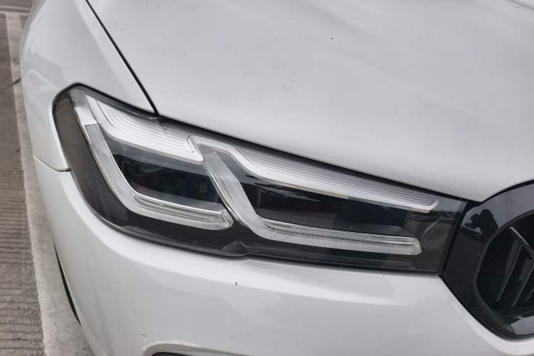 Used BMW 5 Series 2022 Updated 530Li Leading Edition Luxury Package Right Front Headlight