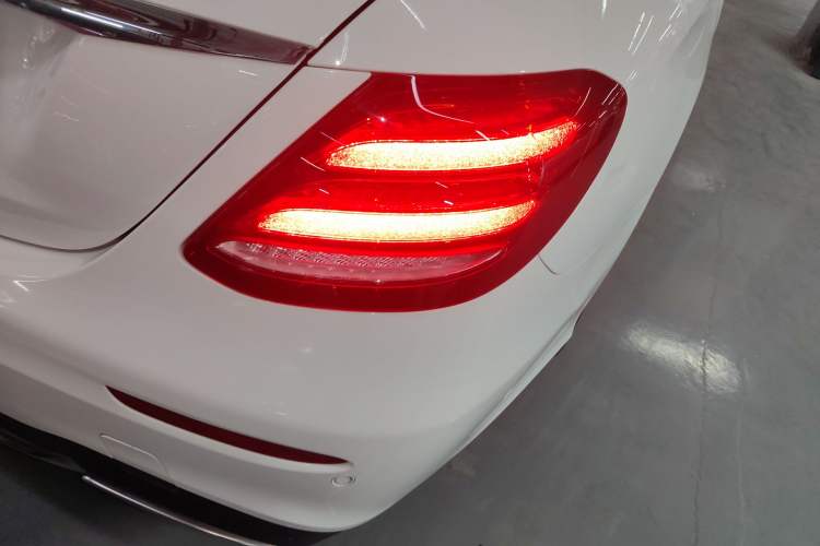 Used Mercedes-Benz E-Class 2018 Facelift E 200 L Sport Edition
