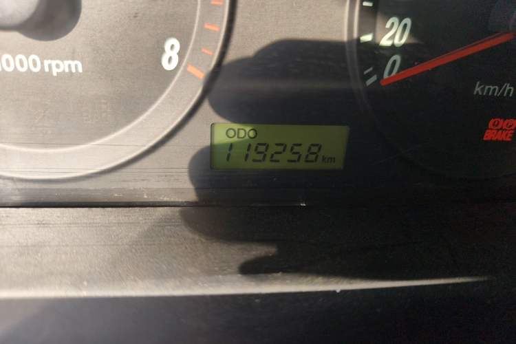 Used Hyundai Elantra 2007 1.6L Manual Comfort Model Odometer Close Up