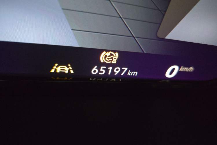 Used Volkswagen Teramont X 2024 530 V6 All-Wheel-Drive Longxiang Edition Odometer Close Up