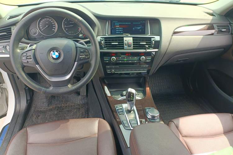 Used BMW X4 2014 xDrive20i X Design Package Center Console