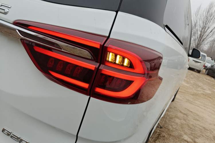 Used SAIC MAXUS G20 2023 Facelifted ES 2.0T Gasoline Automatic Value Edition