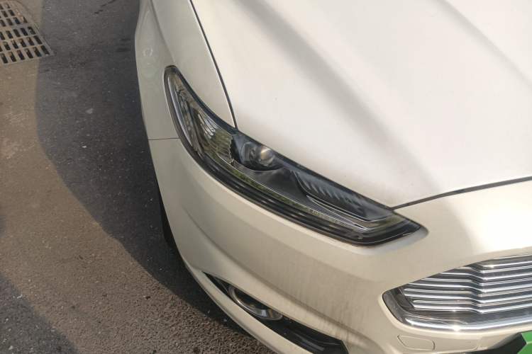 Used Ford Mondeo 2013 2.0L GTDi 200 Luxury Model Exterior 3