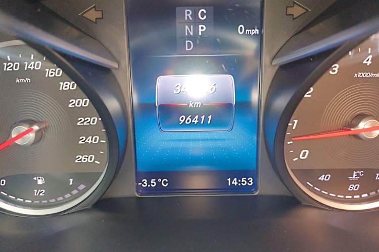 Used Mercedes-Benz V-Class 2021 V 260 Avantgarde Edition