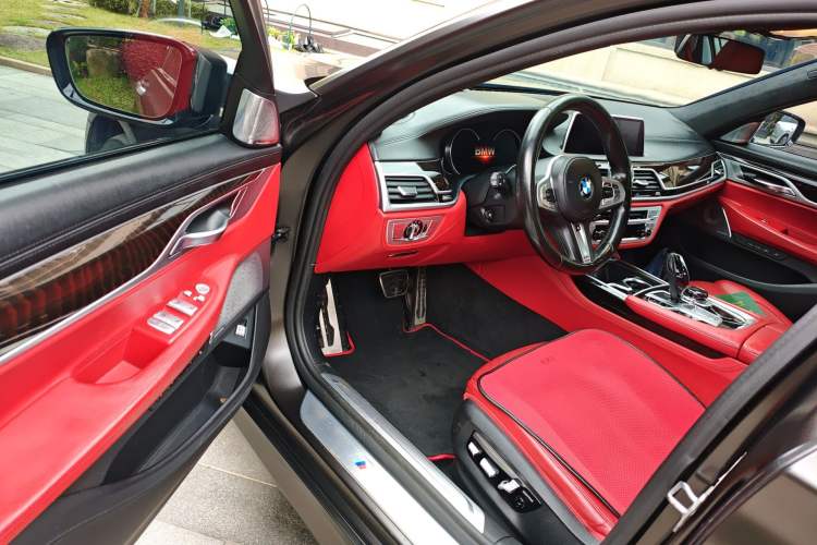 Used BMW 7 Series 2018 740Li xDrive Luxury Edition M Sport Package
