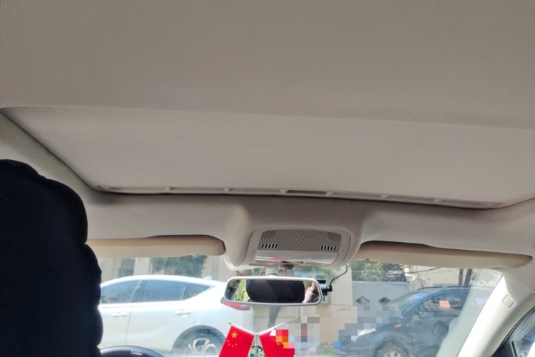 Used Audi A4L 2012 2.0 TFSI automatic Comfort trim level
