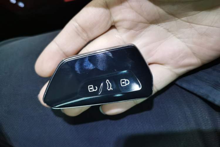 Used Volkswagen Teramont 2025 Tiguan Pro 450TSI Four-Wheel Drive Summit Edition
