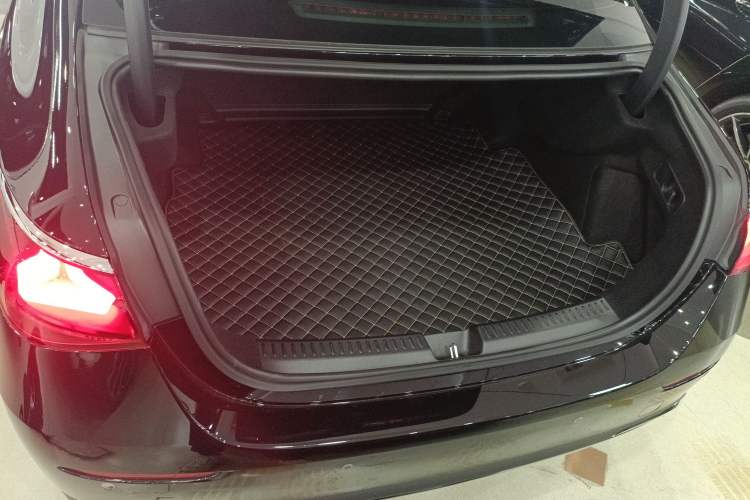 Used Mercedes-Benz E-Class 2024 E 300 L Luxury Model
