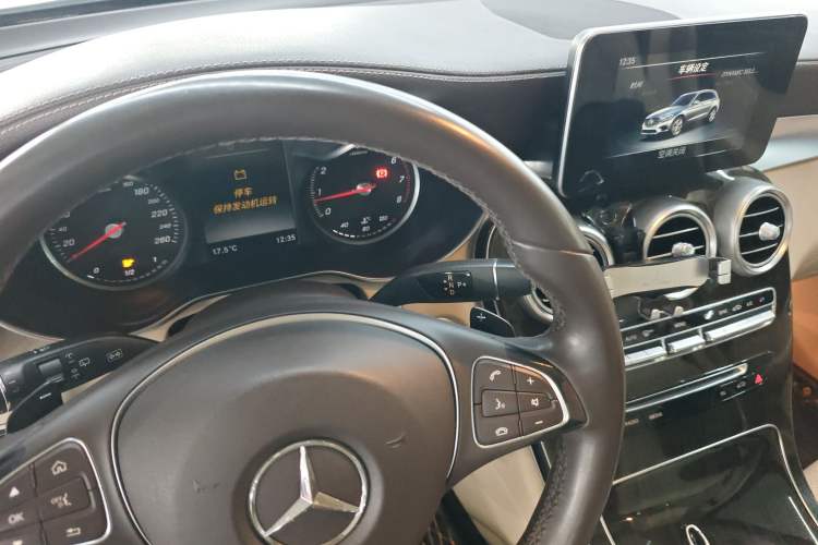 Used Mercedes-Benz GLC 2016 GLC 260 4MATIC Luxury Model