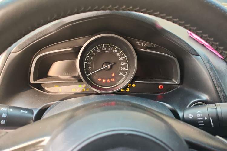 Used Mazda 3 Axela 2017 Sedan 1.5L Automatic Luxury Model Emission Standard China V