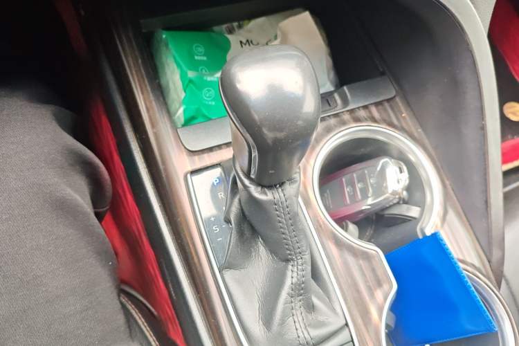 Used Toyota Camry 2018 2.5G Luxury Edition Gear Lever