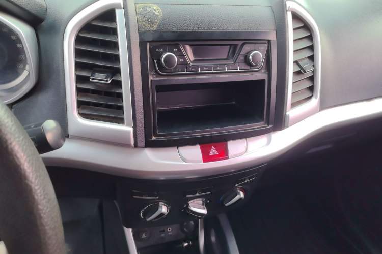 Used JAC Group Refine S3 2016 1.5L Manual Luxury Model Audio And AC Panel