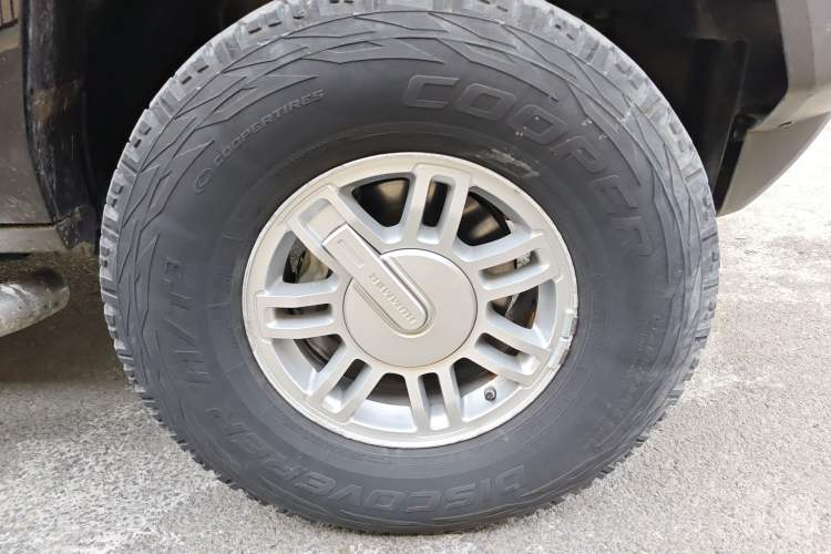 Used Hummer H3 2008 H3x 3.7 Right Front Wheel Hub