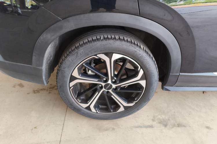 Used Dongfeng Aeolus Huge 2022 Mach Dual-Motor 1.5T MHD Dare-to-Dream Edition
