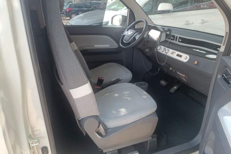 Used Wuling Hongguang MINIEV 2022 Macaron Premium Model – Lithium Iron Phosphate