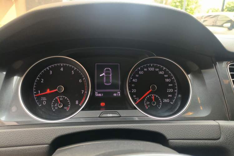 Used Volkswagen Golf 2018 230TSI Manual Comfort Version
