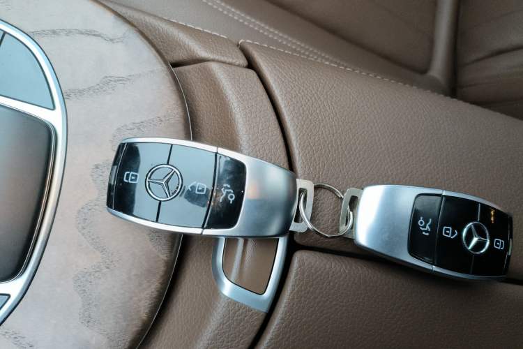 Used Mercedes-Benz E-Class 2019 E 200 L 4MATIC
