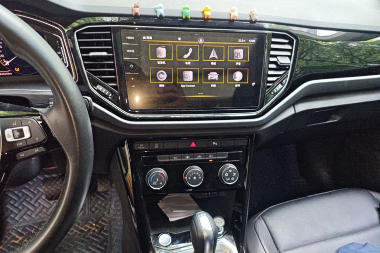 Used Volkswagen T-ROC 2022 280TSI DSG Two-Wheel Drive Comfort PLUS Audio And AC Panel