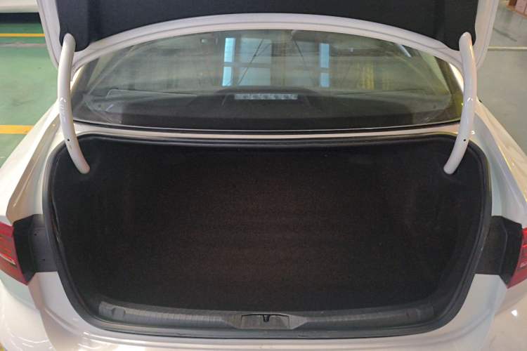 Used Volkswagen Lamando 2021 Facelift 280TSI DSG Comfort Edition (Manual Air Conditioning) Trunk