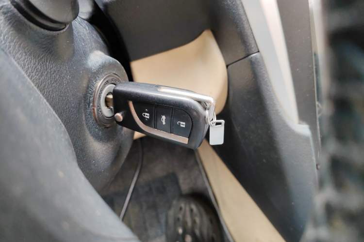 Used Toyota Camry 2015 2.0G Premier Edition Interior 1