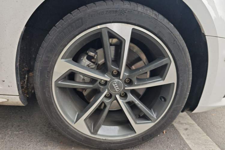 Used Audi A4L 2019 40 TFSI Sporty Version China VI