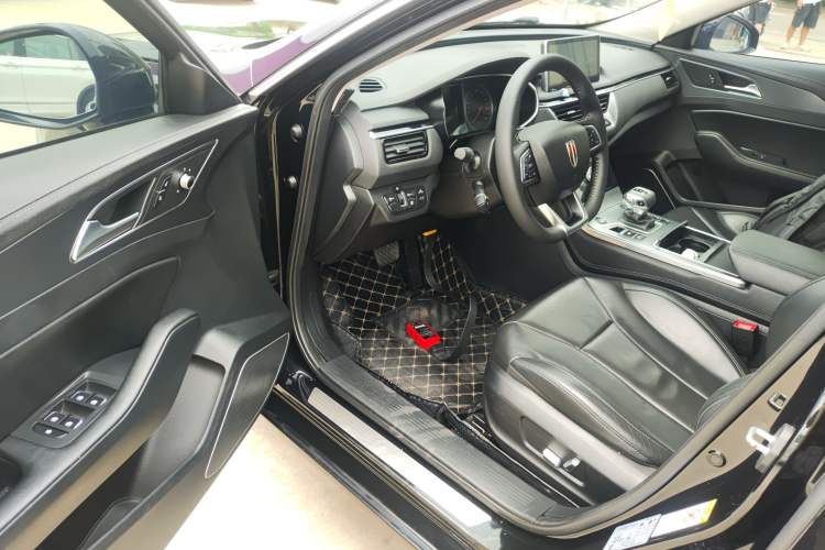 Used Hongqi H5 2022 Classic Model Facelift 1.8T Automatic Smart Connect Flagship Edition Driver Seat