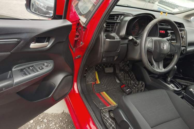 Used Honda Fit 2016 1.5L LX CVT Comfort Model
