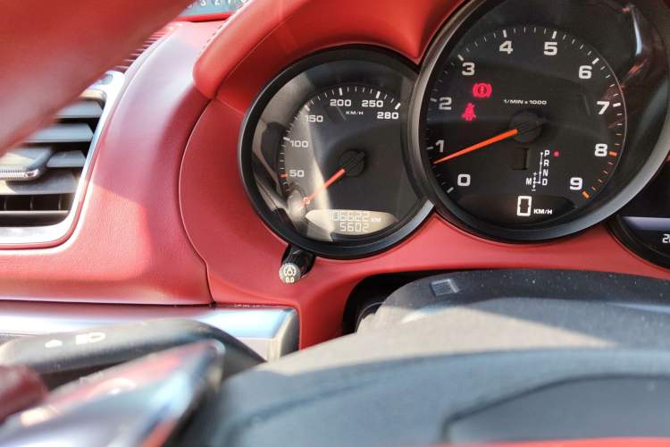 Used Porsche Boxster 2013 Boxster 2.7L
