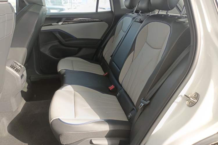 Used Volkswagen Tayron 2025 Tharu L 330TSI Two-Wheel Drive Elite City Package