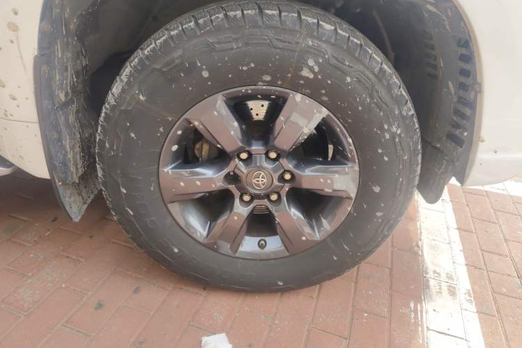 Used Toyota Prado 2014 4.0L Automatic TX-L NAVI
