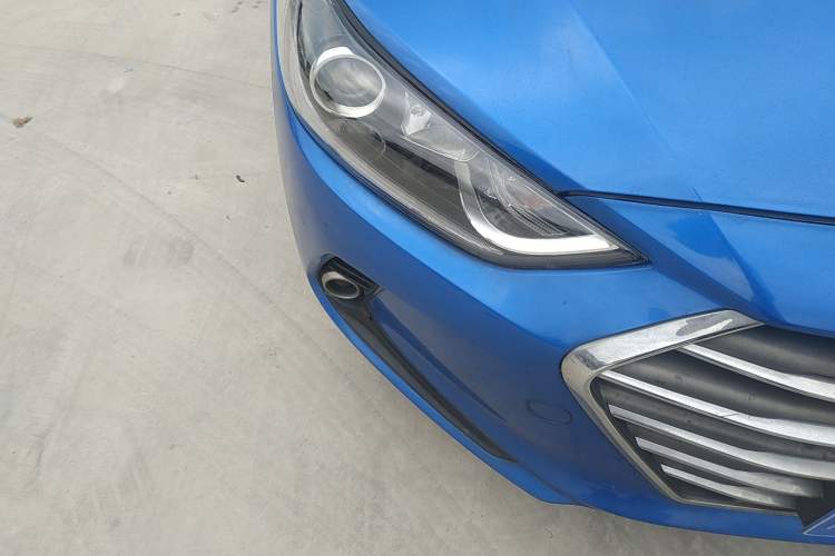 Used Hyundai Elantra (6th Generation / Lingdong) 2016 1.6L Automatic ZhiXuan – Elite Version Right Front Headlight