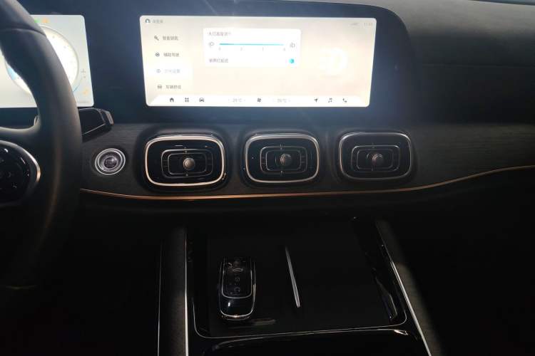 Used Chery Tiggo 9 2023 2.0T Automatic Two-Wheel Drive Luxury Edition 5 Seats