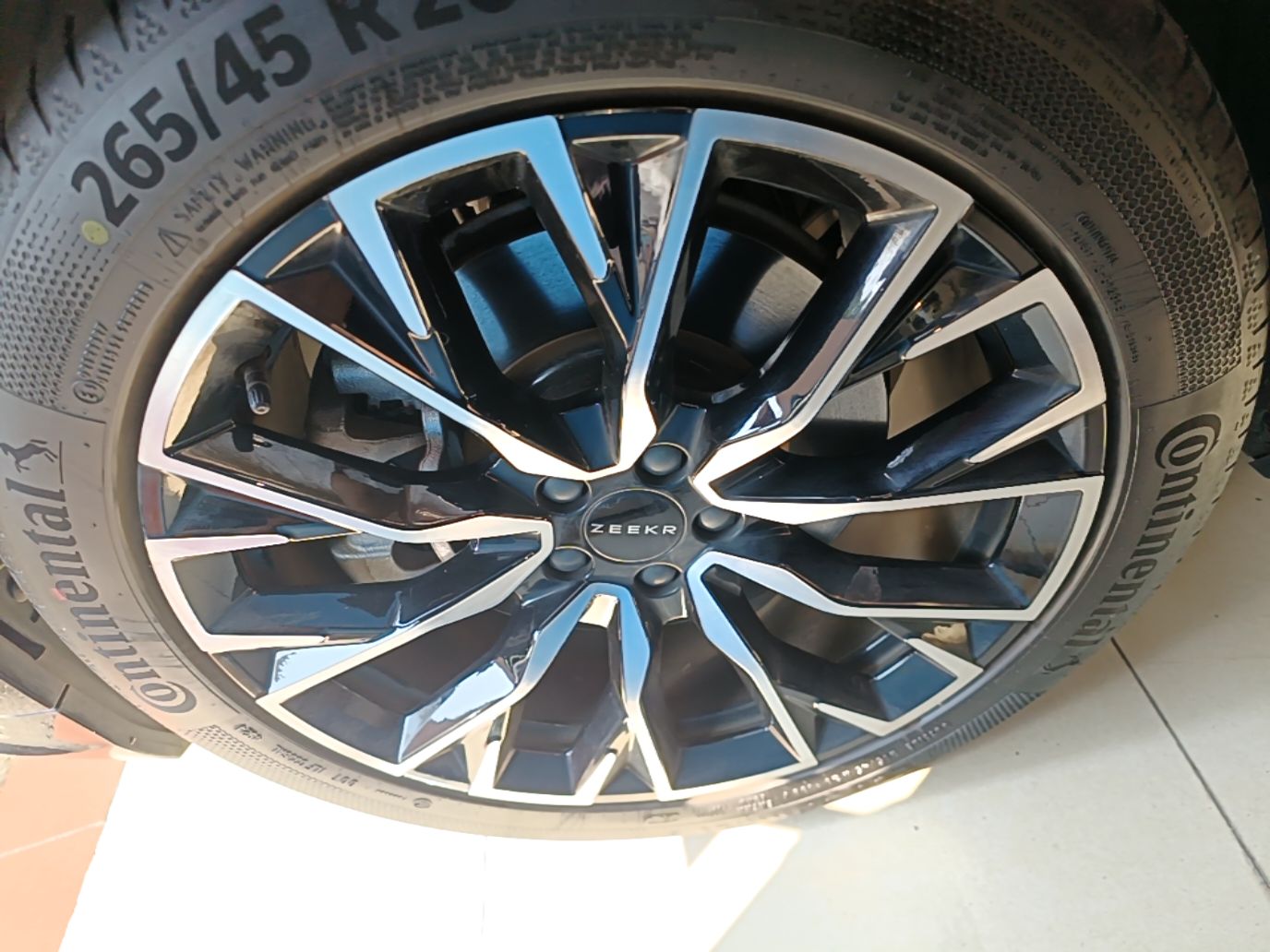 Zeekr 7X 2025 75 kWh Rear-Wheel Drive Intelligent Driving Version — снимка 10
