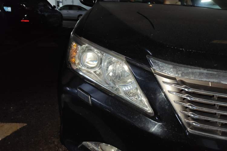 Used Toyota Camry 2013 2.5G Comfort Edition Right Front Headlight