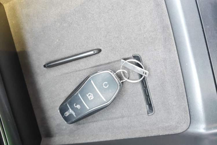 Used BYD Song L EV 2025 Intelligent Driving Version 662 km LiDAR Excellence Edition