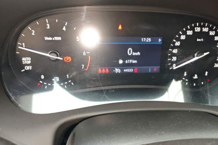 Used Buick Enclave 2020 28T Two-Wheel Drive Luxury Version Odometer Close Up