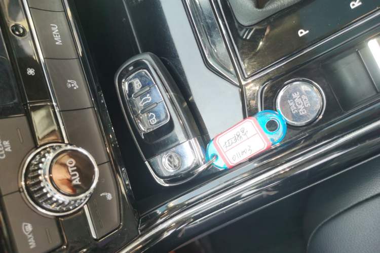 Used Volkswagen Phideon 2019 380TSI Two-Wheel Drive Business Edition China VI Standard
