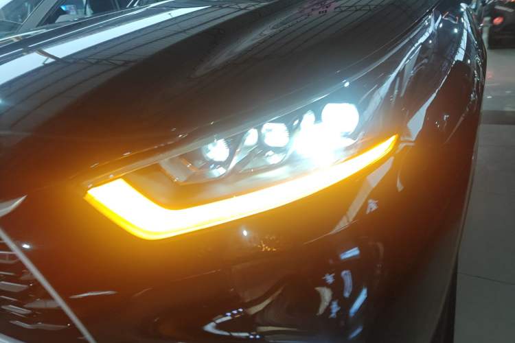 Used Toyota Highlander 2024 2.5L Smart Electric Hybrid Dual-Motor Two-Wheel Drive Luxury Version 7 Seats