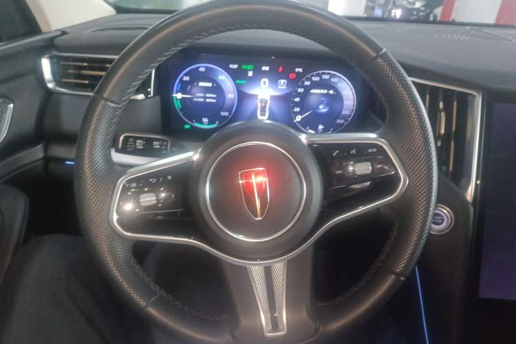 Used Hongqi HS7 PHEV 2024 2.0T PHEV Four-Wheel Drive Flagship Edition 6 Seats Steering Wheel